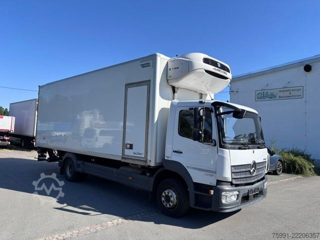 Koelwagen MERCEDES-BENZ Atego 3 Kühlkoffer Thermoking Ladebordwand Cools