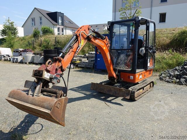 Mini bager HITACHI ZX19-6CR