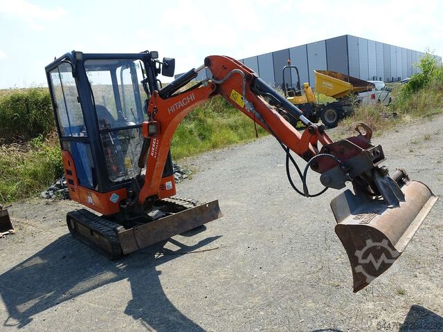 Mini bager HITACHI ZX19-6CR