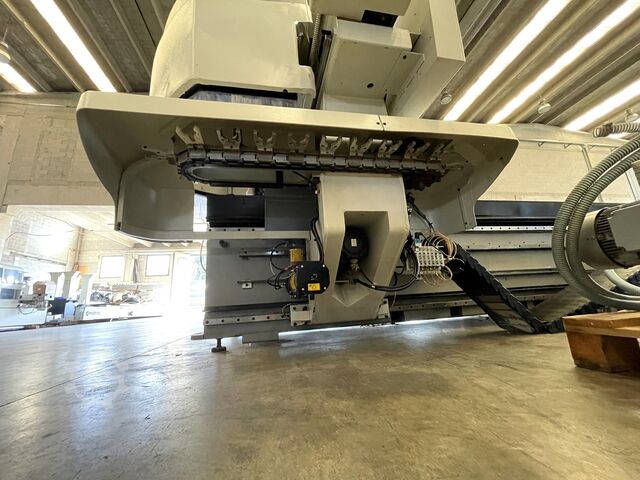 Bewerkingscentrum BIESSE ROVER 27