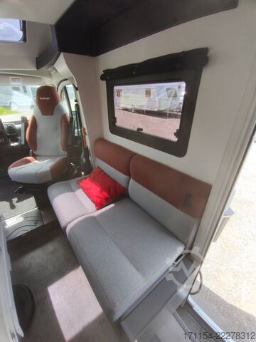 Polointegrovaný obytný vůz CHALLENGER X 150
