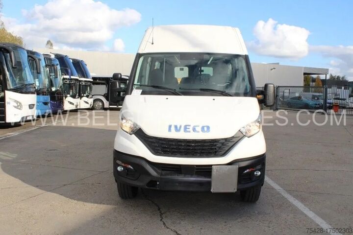 Minibus Iveco Daily / 7.5m / CNG / AIRCO / AUT