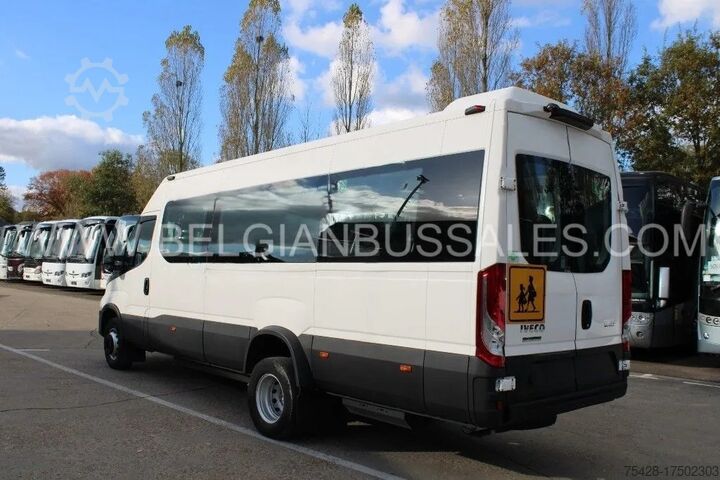 Minibus Iveco Daily / 7.5m / CNG / AIRCO / AUT