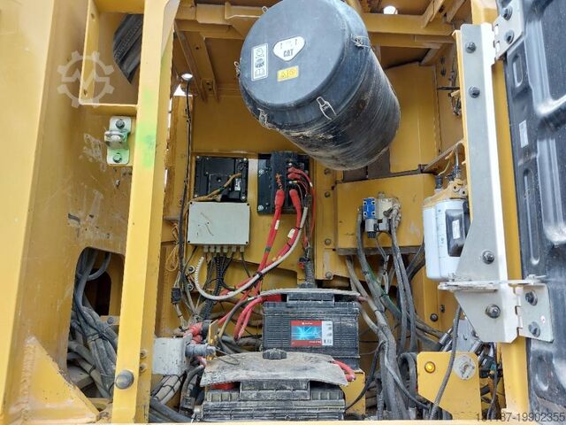 Rupsgraafmachine Caterpillar 352FL XE MHD (17m demoliton)