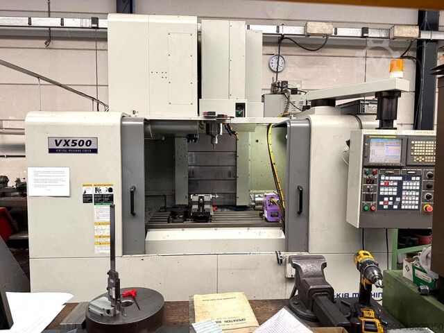 Vertikale Bearbeitungszentren Hyundai-Kia VX500 X: 1060 / Y: 510 / Z: 635 mm