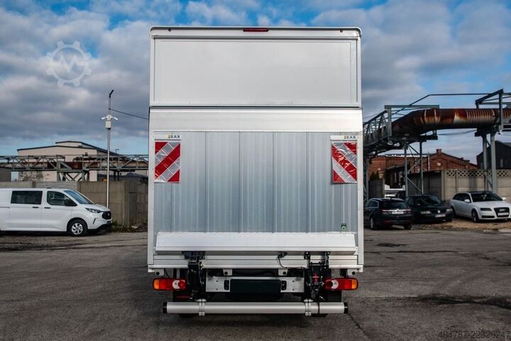 Vrachtwagen met bakwagen RENAULT Master XDD 170PS Koffer 8 PAL LBW