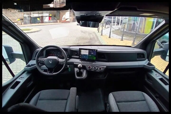 Vrachtwagen met bakwagen RENAULT Master XDD 170PS Koffer 8 PAL LBW