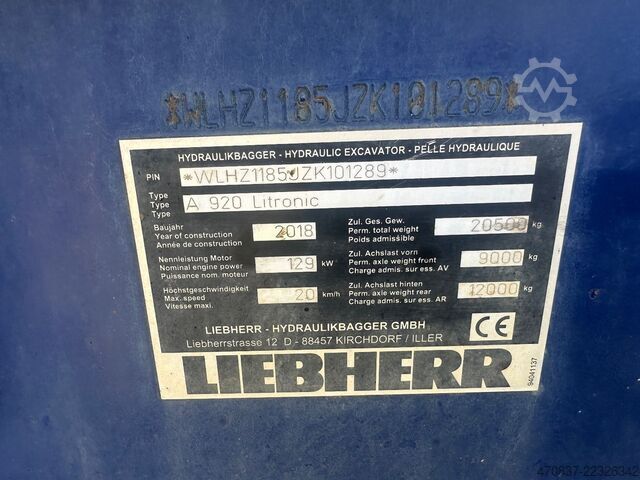 Pelle sur pneus LIEBHERR A 920 / Oil Quick