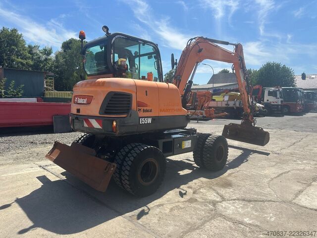 Mobiele graafmachine BOBCAT E 55W Mobilbagger