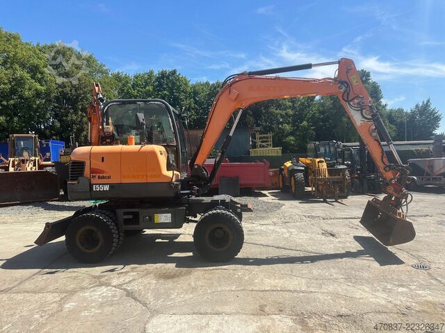 Mobiele graafmachine BOBCAT E 55W Mobilbagger