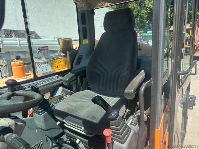 Mobiele graafmachine BOBCAT E 55W Mobilbagger