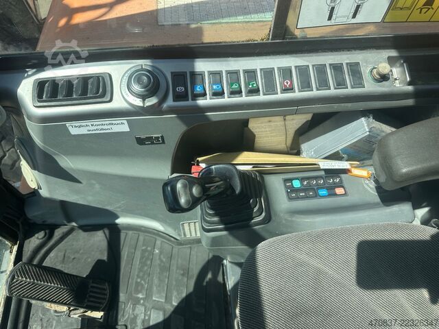 Mobiele graafmachine BOBCAT E 55W Mobilbagger