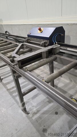 Línea de perforación automática XYZ con mesa de alimentación Flott P40 ST FB dofra x y table