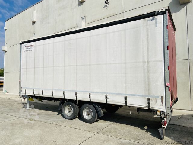 Remorcă deschisă cu prelată Möslein TP 11 Schwebheim  Tandem- Schiebeplanenanhänger zum Durchladen