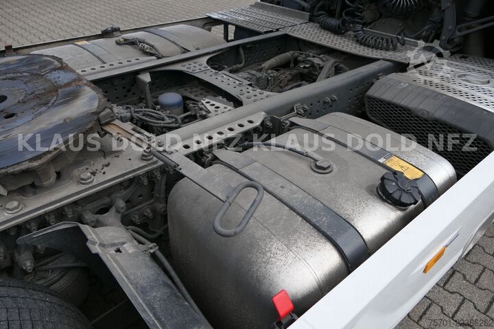 Volume tractor unit MERCEDES-BENZ Actros 1846 BigSpace Retarder 2-Tanks Hydraulik