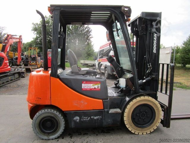 Diesel Forklift Doosan D25S-5 -Triplex-Freihub 4,75m + Seitenschieber