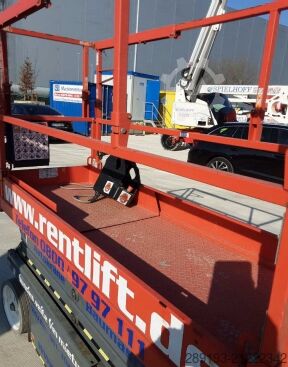 Scissor lift Skyjack SJ III 3220 Elektro 8,10 m