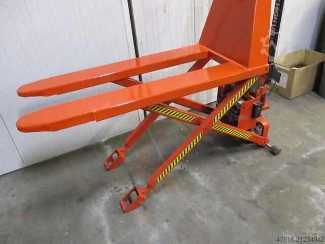 High lifting pallet truck BT HLE1000A