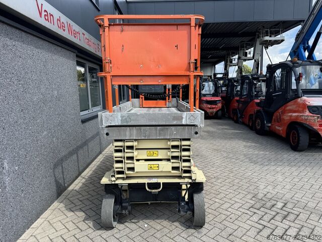 JLG 2646ES Scissor Lift Platform / Work Platform / Scissor 10M Working Height Electric 2006 JLG 2646ES SchaarHoogwerker / Arbeitsbuhne / Sciccor 10M werkhoogte Elektrisch 2006