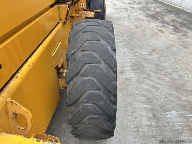 Lader JCB 411