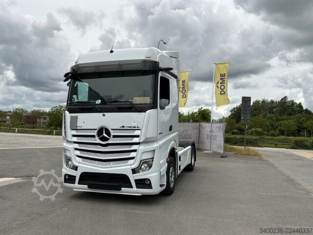 Ciężarówka z dźwigiem Mercedes-Benz Actros L 1945