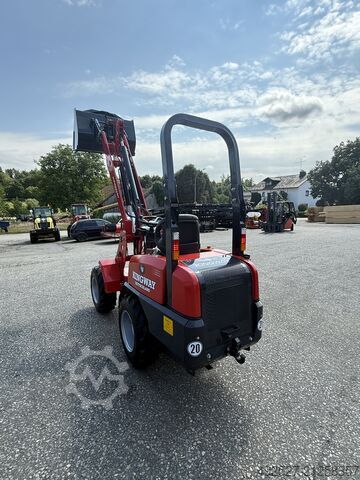 Kolový nakladač KINGWAY H180 KUBOTA - motor 4x4 Kingway H180