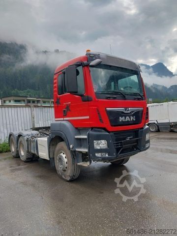 Zware vrachtwagen MAN TGS 33.500 Retarder 6x4