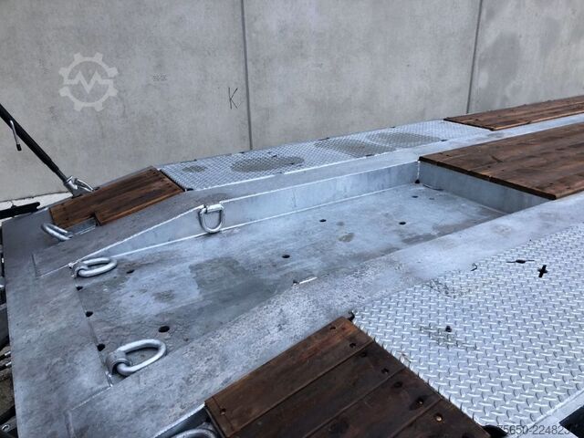 Remorcă cu platformă joasă Möslein T 4 VB H1  neuer 4 Achs Tieflader hydraulischen Rampen