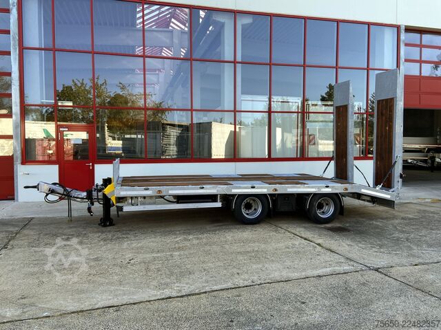 Remorcă cu platformă joasă Möslein TT21-6,5 hydr  21 t Tandemtieflader, hydr. Rampen, NEU