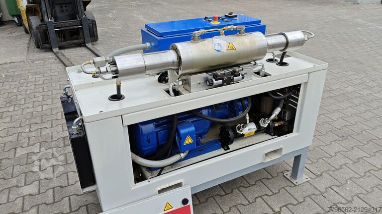 Industrial robot KUKA KR15