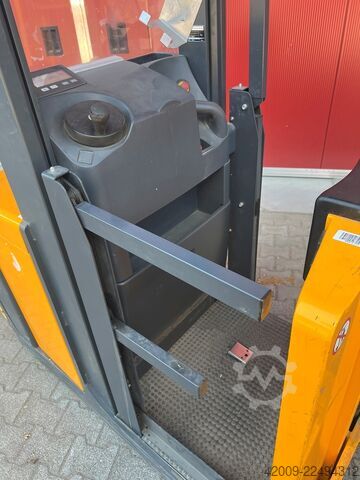 Orderpicker elektrische stapelaar palletwagen Jungheinrich EKS 110  ECE 320