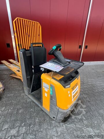 Orderpicker elektrische stapelaar palletwagen Jungheinrich EKS 110  ECE 320
