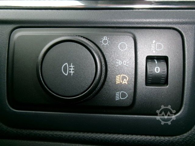 Minibus FORD Tourneo Custom Bus 320 L1 4x4 Active AHK B&O