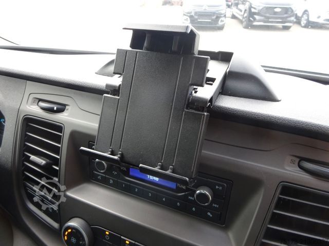 Vrachtwagen met bakwagen FORD Transit 350 L4 130PS HA Trend Koffer LBW