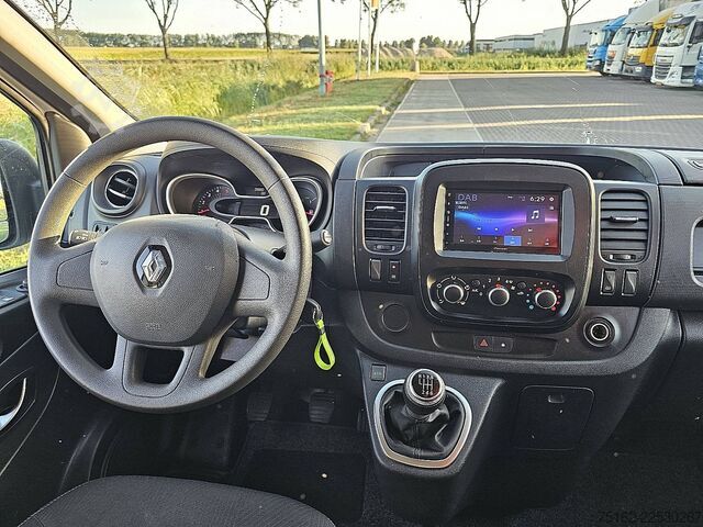 High-roof van RENAULT TRAFIC 1.6 DCI L2 120Pk Imperiaal !