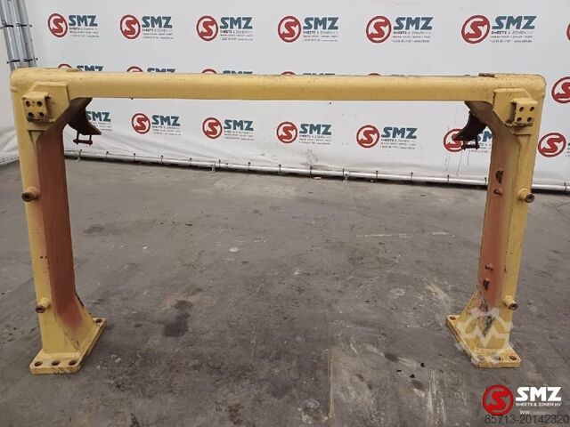 Chassisdeel Caterpillar Occ radiatorbeugel D6M LGP Caterpillar