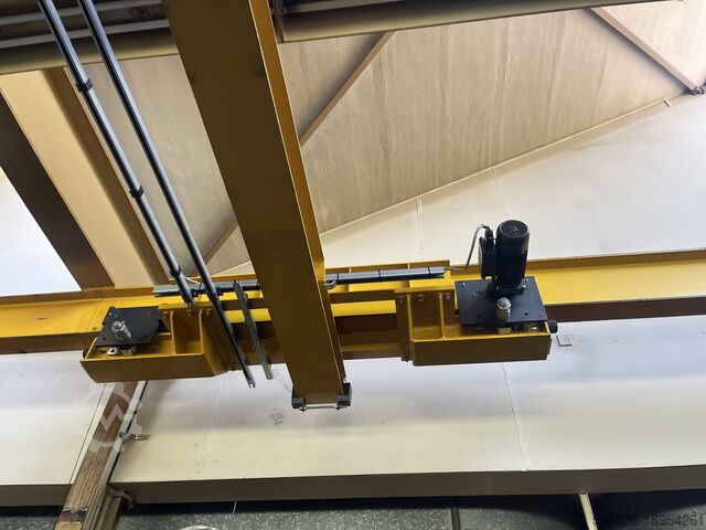 Bovenloopkraan L- 1046cm, 1000kg + lier. Suwnica L-1046cm 1000kg