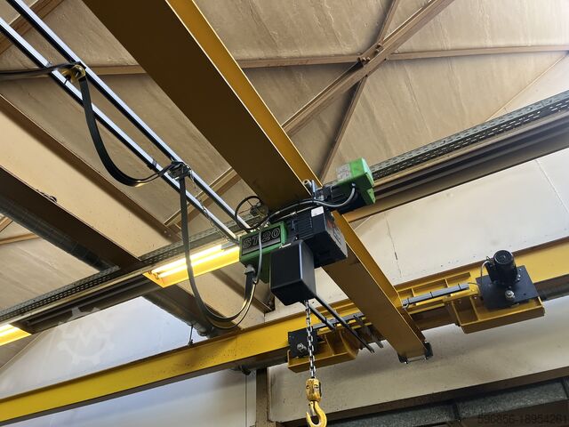 Bovenloopkraan L- 1046cm, 1000kg + lier. Suwnica L-1046cm 1000kg