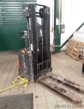 Handmatige stapelaar Toyota BT SWE 160 L Elektro