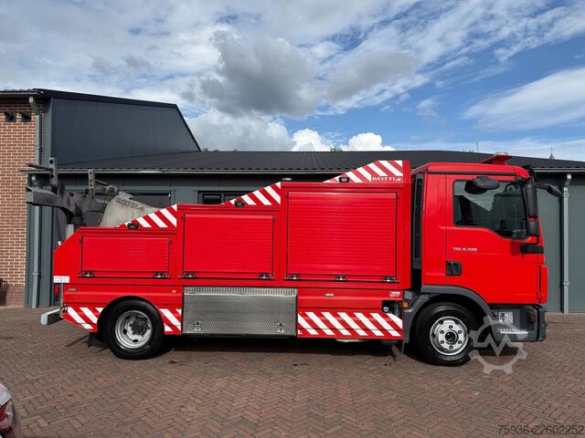 Behajtási jármű MAN TGL 8.220 Takelwagen TowTruck Abschlepwagen Tak...