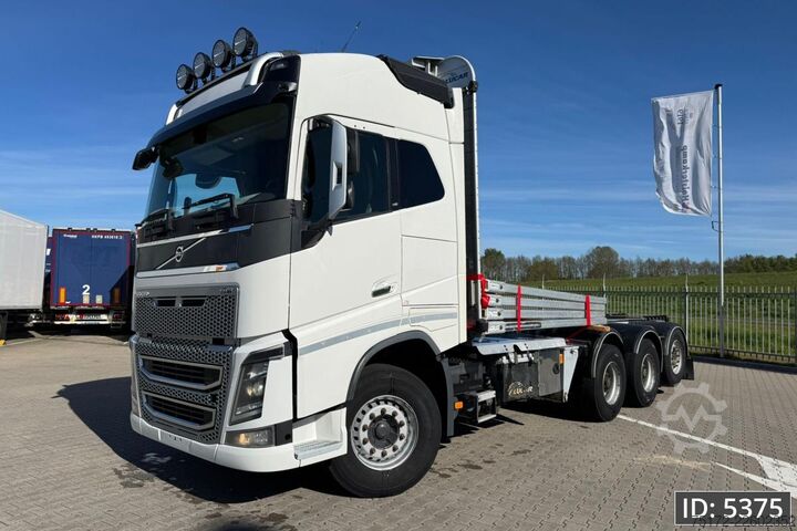Transporteri od drveta Volvo FH16 750 Globetrotter XL, Euro 6, 8x4 / Hydraul...