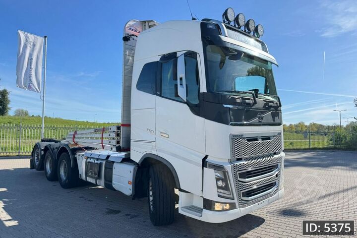 Transporteri od drveta Volvo FH16 750 Globetrotter XL, Euro 6, 8x4 / Hydraul...