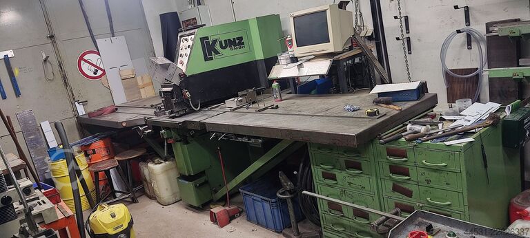 Lyukasztó rágcsálógép Stanznibbelmaschine KST 40 / 750