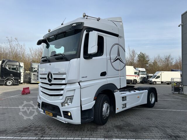 Estándar-SZM Mercedes-Benz Actros 1842 Streamspace / 457 dkm / Full Spoile...