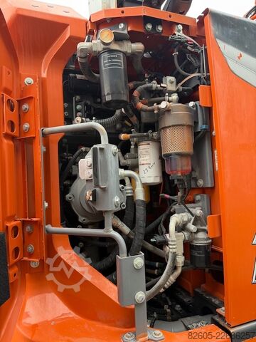 Escavatore cingolato Hitachi ZX 135 US-7