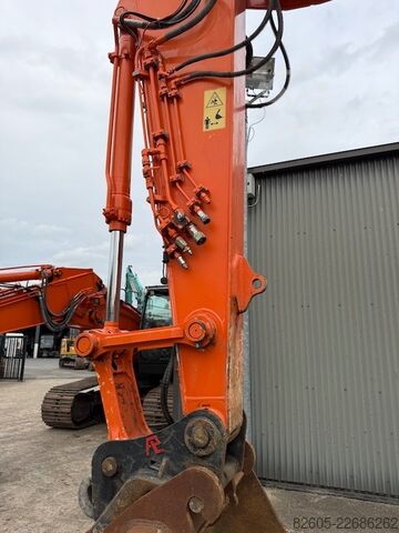 Escavatore cingolato Hitachi ZX 180 LC-5
