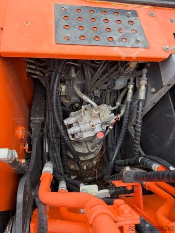 Escavatore cingolato Hitachi ZX 180 LC-5
