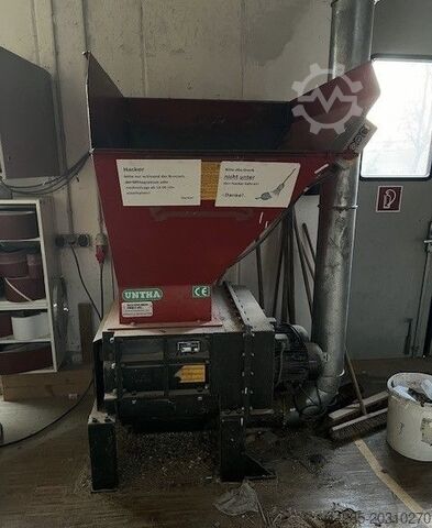 Čtyřhřídelový drtič UNTHA RS30 SB-460