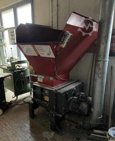 Čtyřhřídelový drtič UNTHA RS30 SB-460