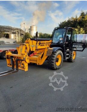Vysokozdvižný vozík s teleskopickým ramenem JCB 540-140
